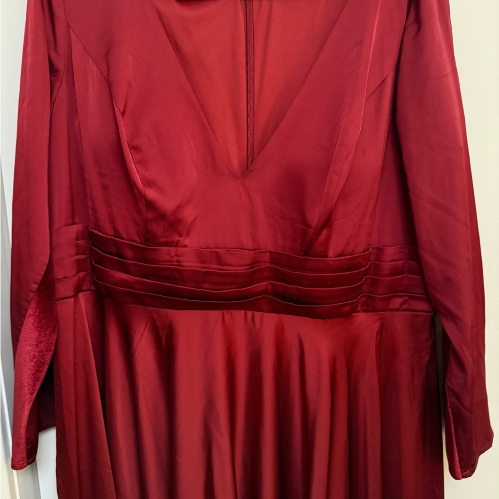 NWT | Mac Duggal Burgandy Elegant Red A-line Bell Sleeve V-neck Dress Size 18W - Picture 6 of 14
